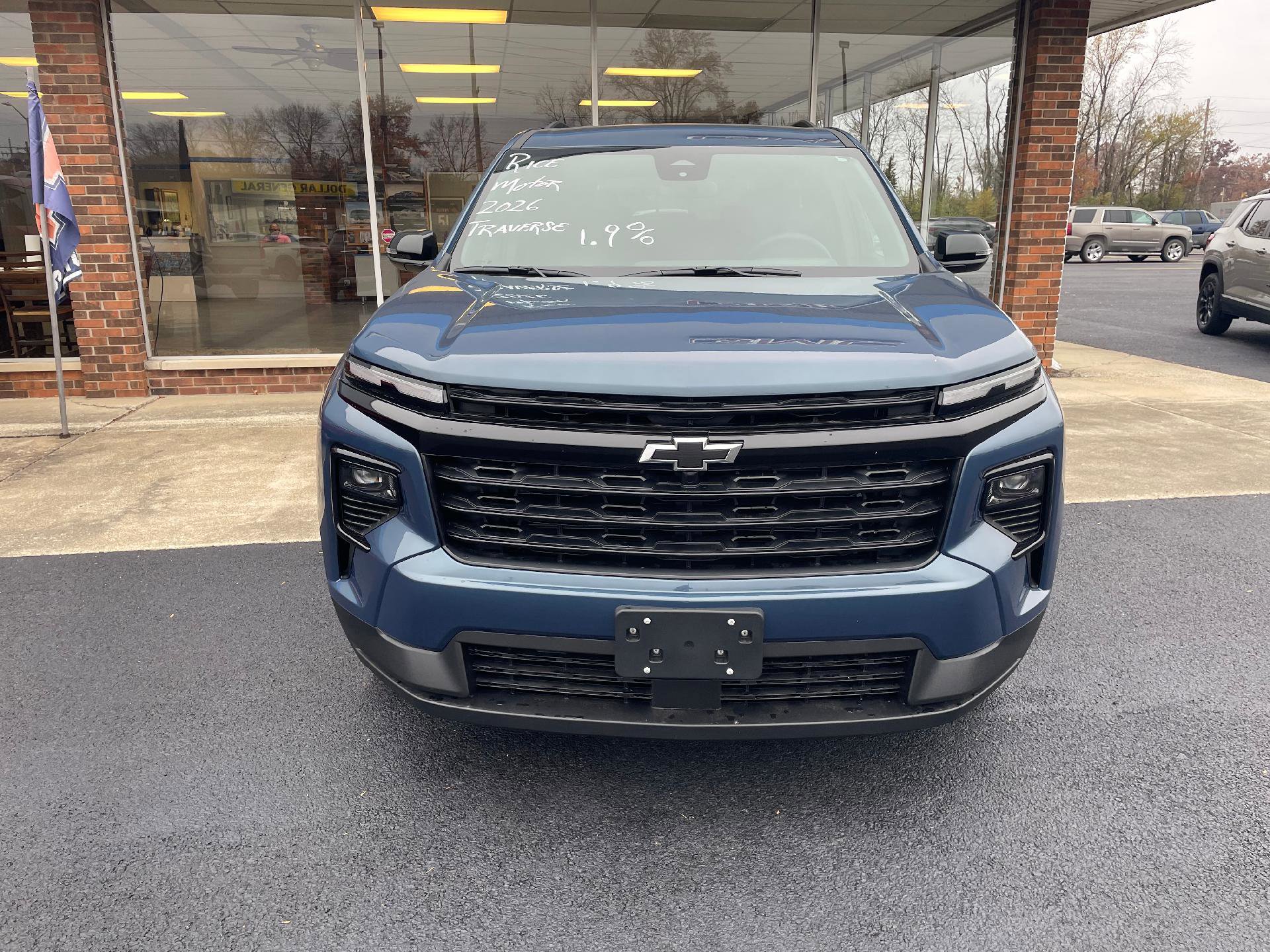 New 2026 Chevrolet Traverse LT w/ Midnight/Sport Edition image 6