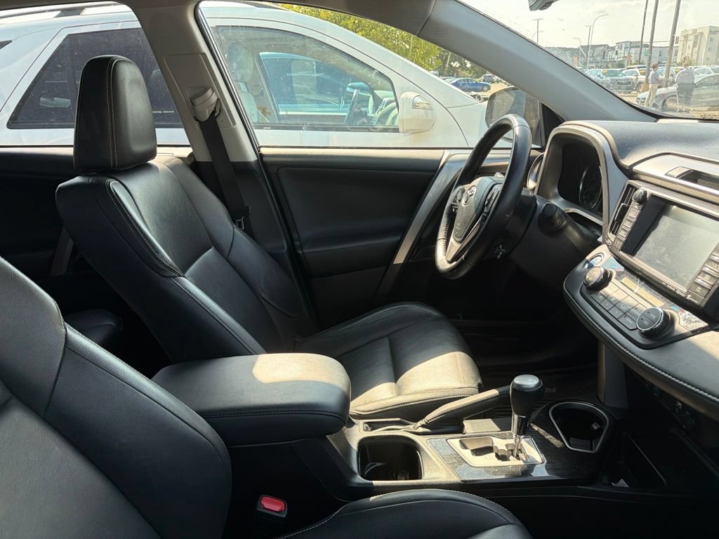 Used 2016 Toyota RAV4 Limited AWD/4WD image 8