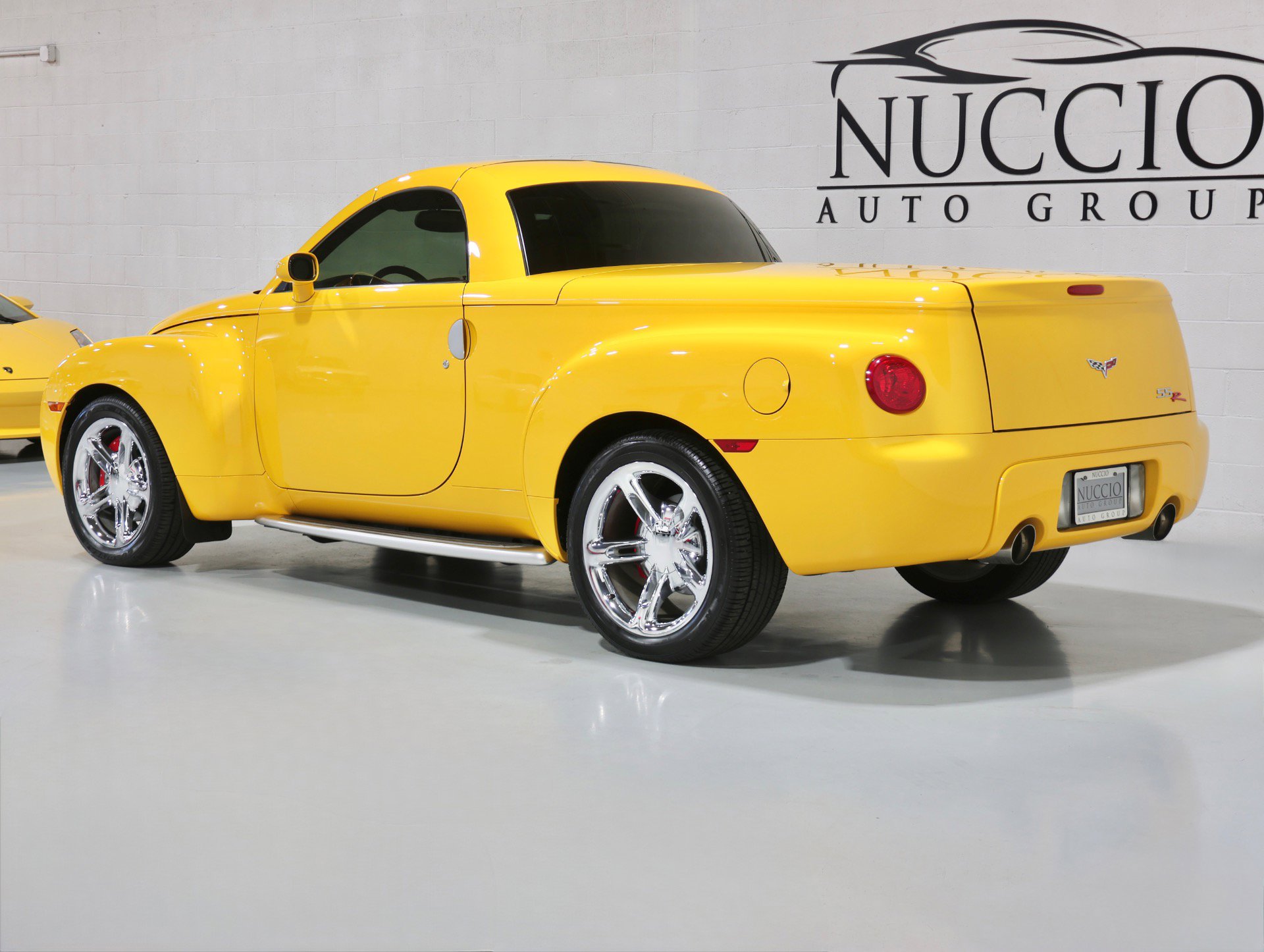 Used 2005 Chevrolet SSR 6 Speed Manual - Only 12K Mile w/ Preferred Equipment Group image 14