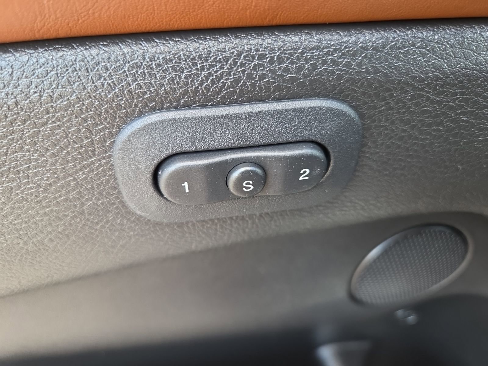 Used 2015 Jeep Grand Cherokee Summit image 21