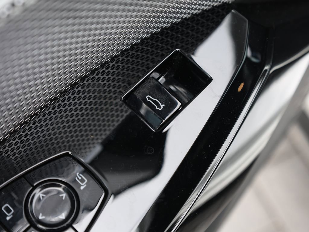Used 2024 BMW 740i RWD image 13
