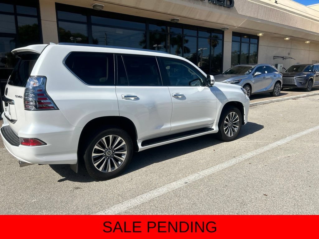 Certified 2023 Lexus GX 460 Luxury w/ Accessory Package AWD/4WD image 3
