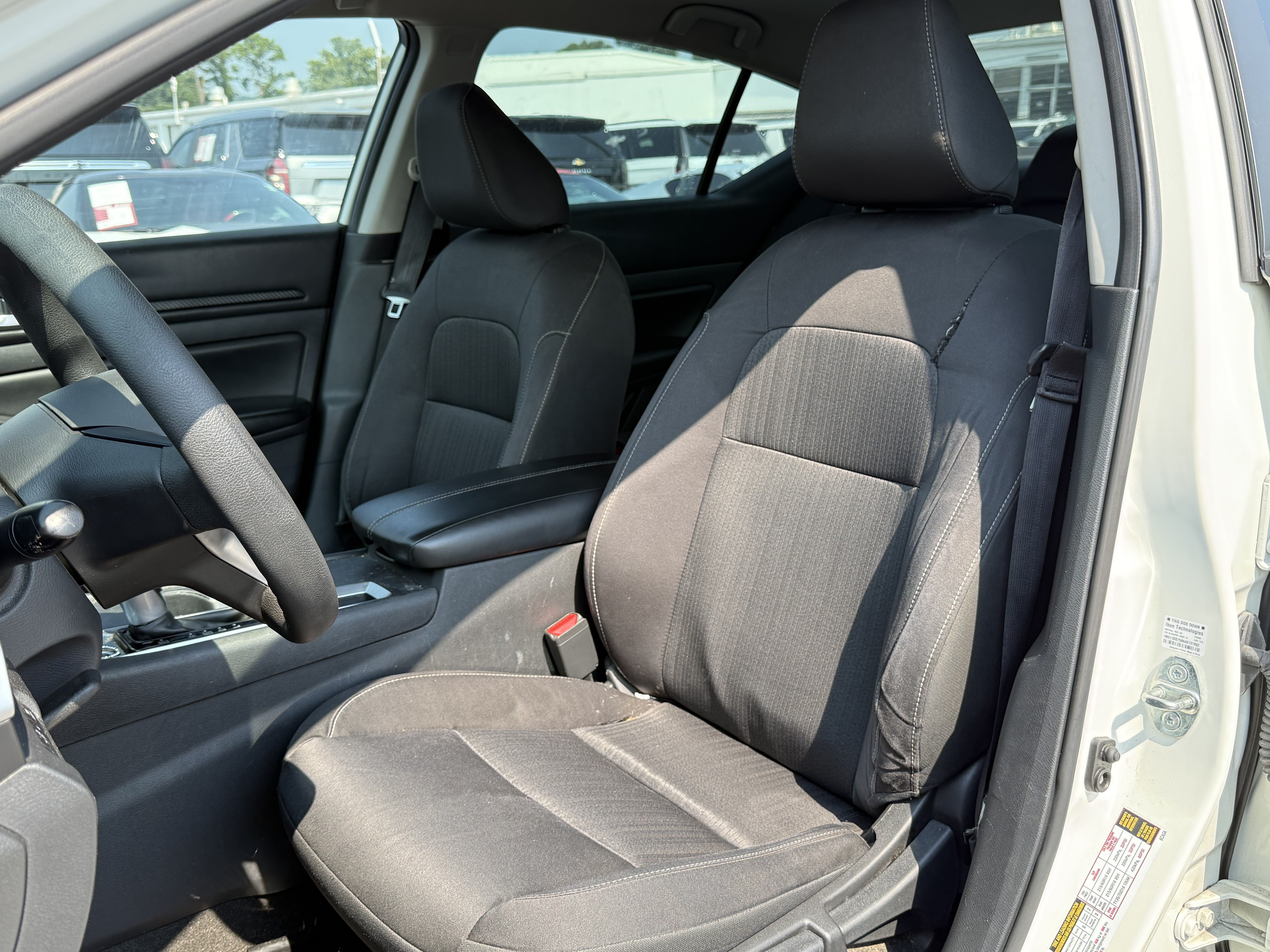Used 2022 Nissan Altima 2.5 S FWD image 14
