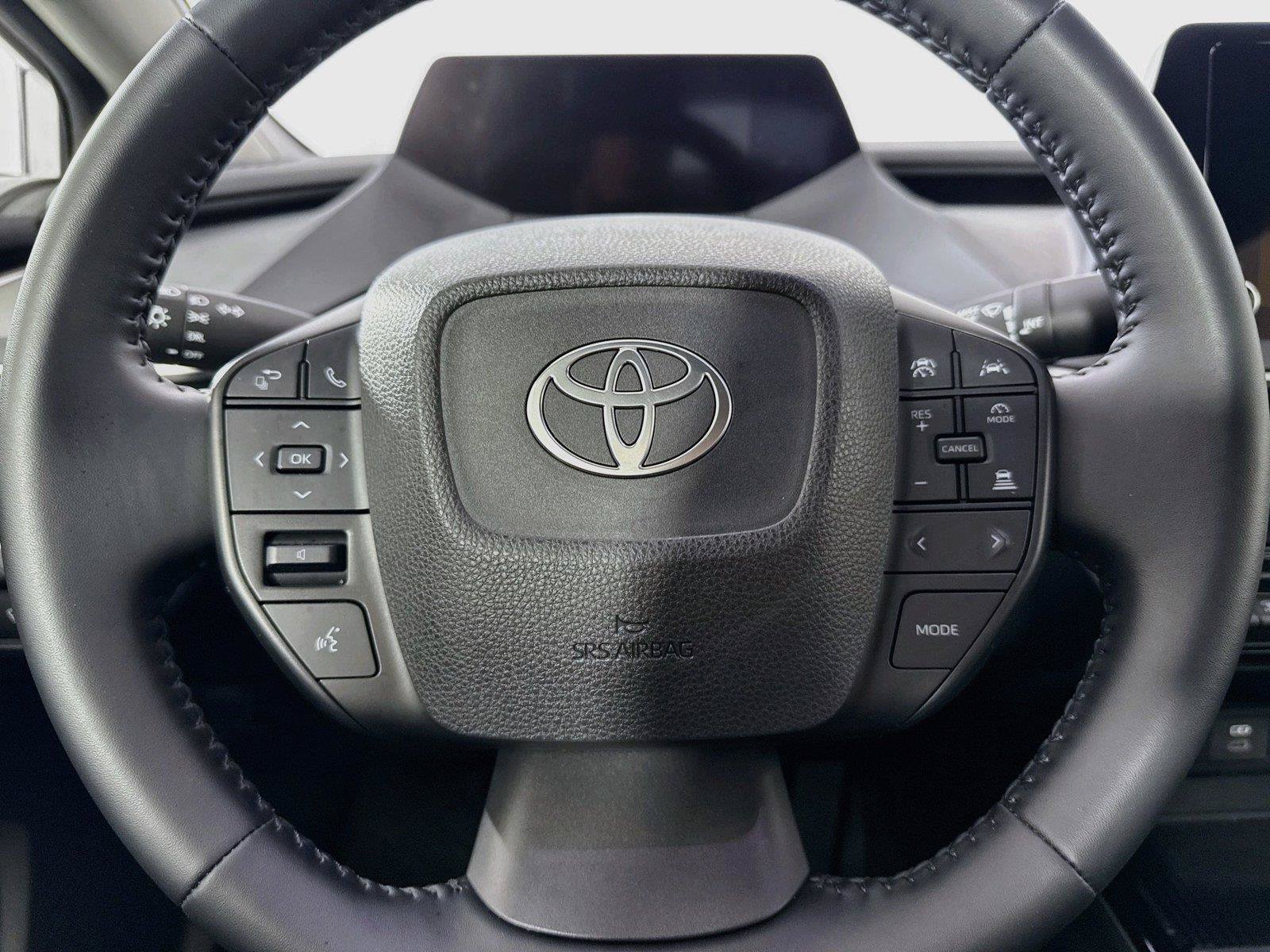 Certified 2025 Toyota Prius LE FWD image 15