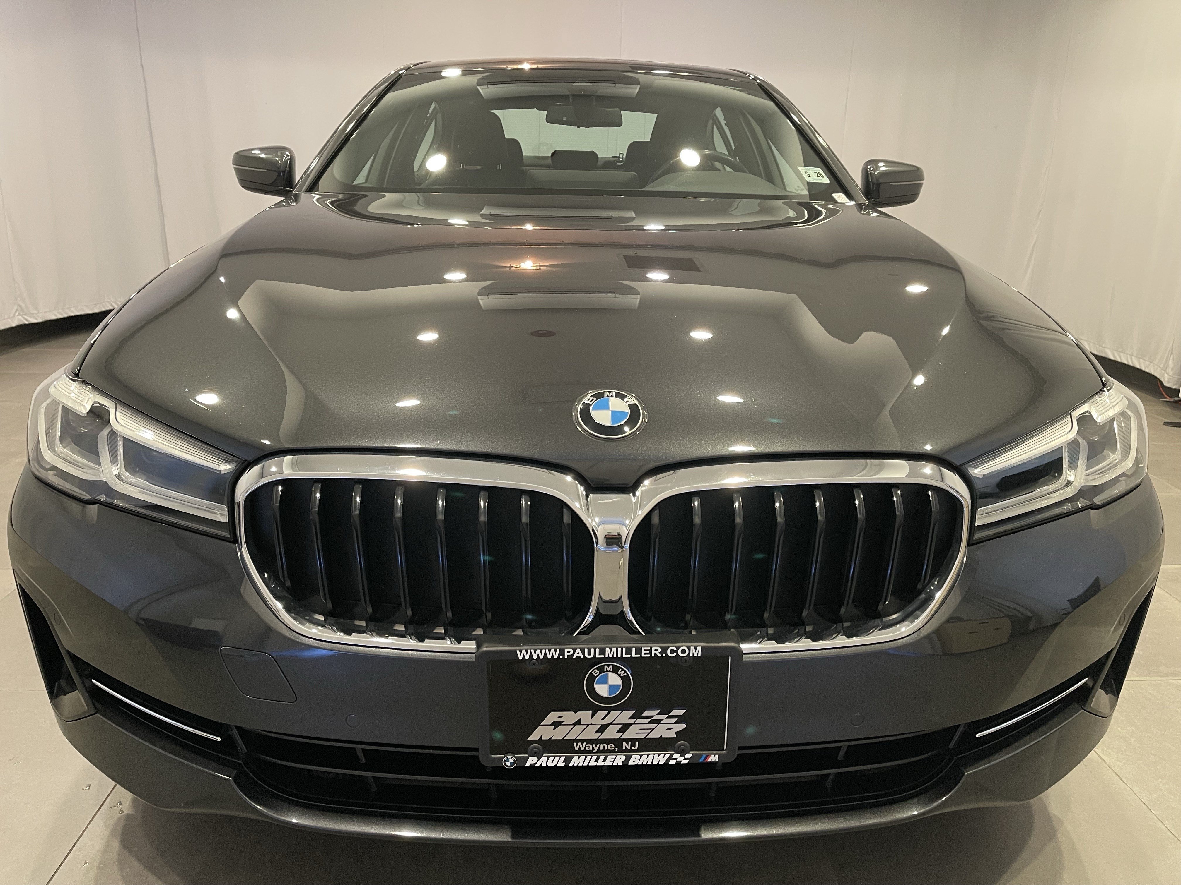 Used 2021 BMW 530i xDrive w/ Convenience Package AWD/4WD image 2