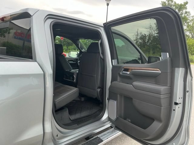 Used 2026 Chevrolet Silverado 1500 High Country w/ High Country Premium Package AWD/4WD image 21