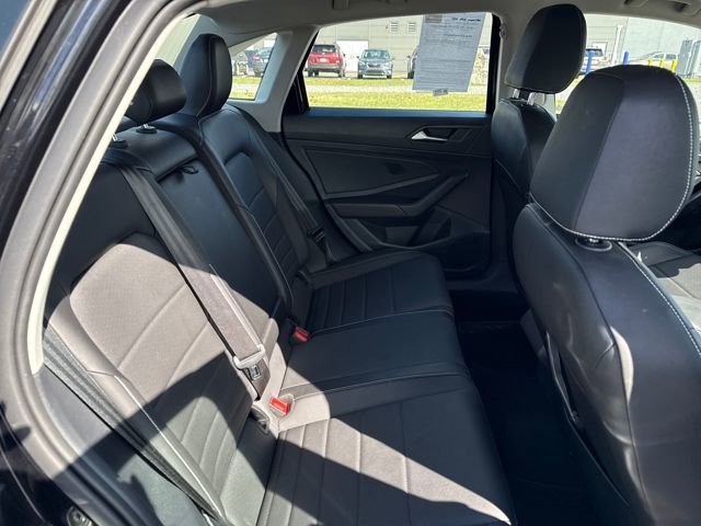 Used 2023 Volkswagen Jetta SE image 14