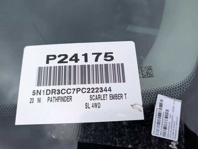 Used 2023 Nissan Pathfinder SL image 37