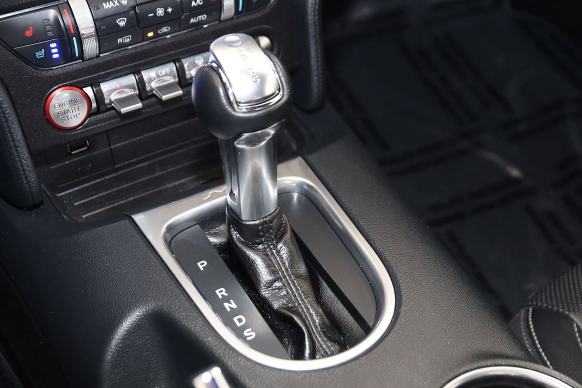 Used 2019 Ford Mustang Premium w/ Pony Package RWD image 7