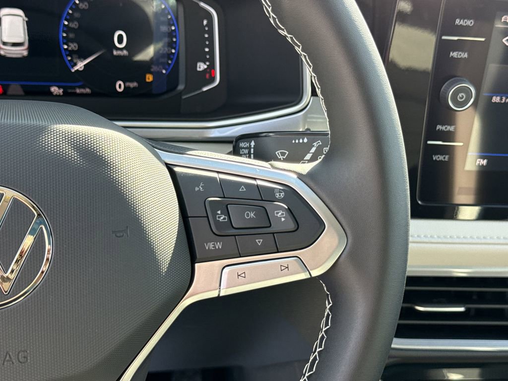 New 2026 Volkswagen Taos SEL image 28