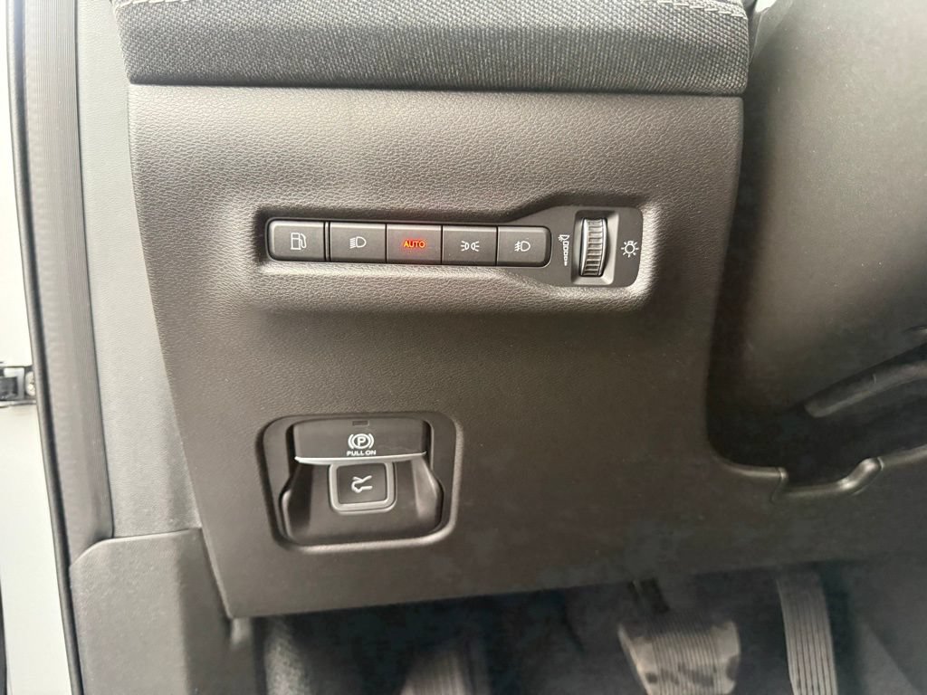 New 2026 Jeep Cherokee Laredo AWD/4WD image 14