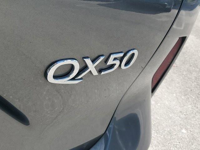 Used 2023 INFINITI QX50 Luxe image 10