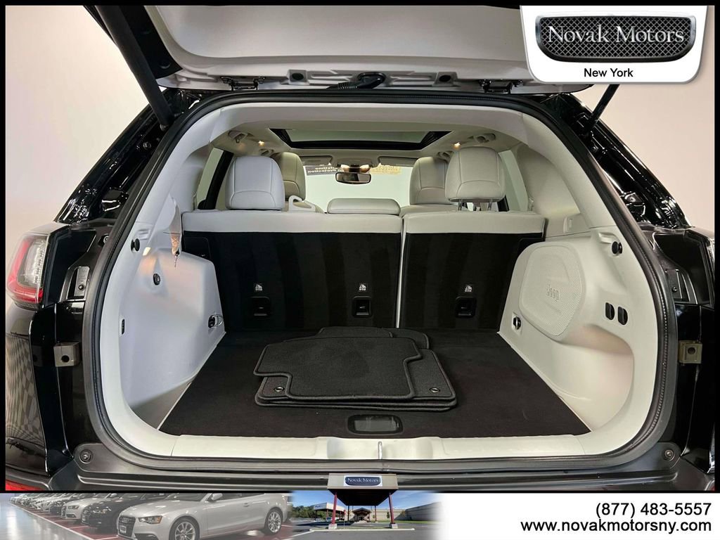 Used 2021 Jeep Cherokee Limited image 12