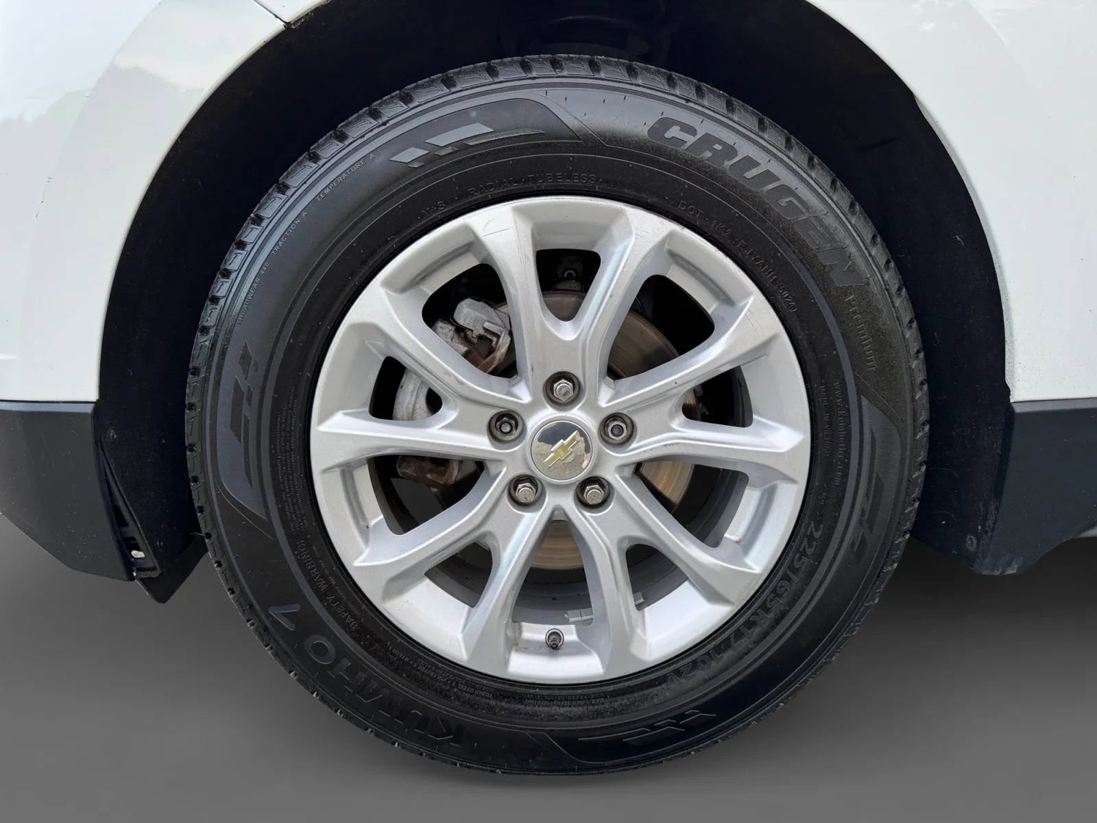 Used 2021 Chevrolet Equinox LS FWD image 23