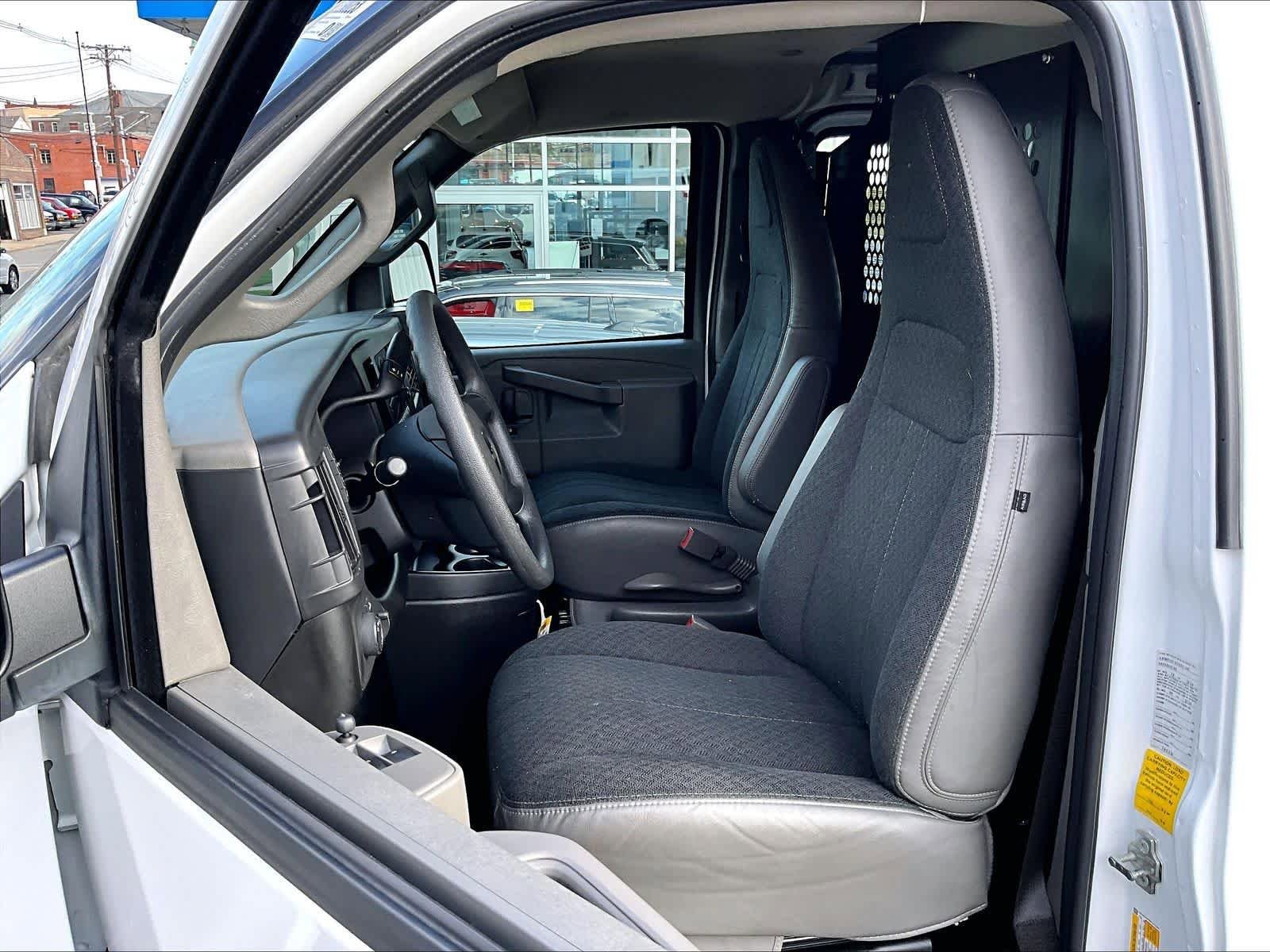 Used 2024 Chevrolet Express 2500 w/ Driver Convenience Package image 10