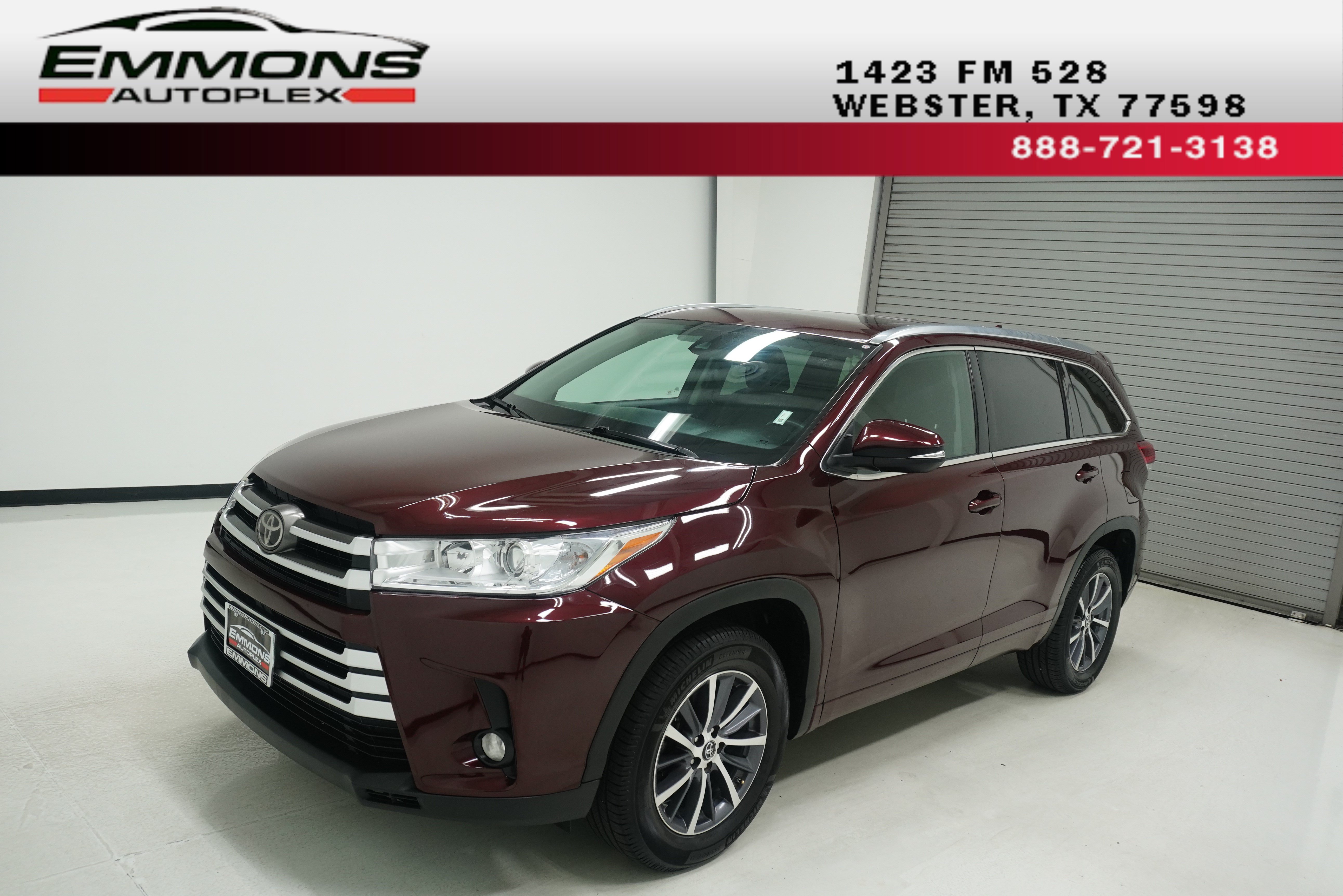 Used 2017 Toyota Highlander XLE FWD image 1