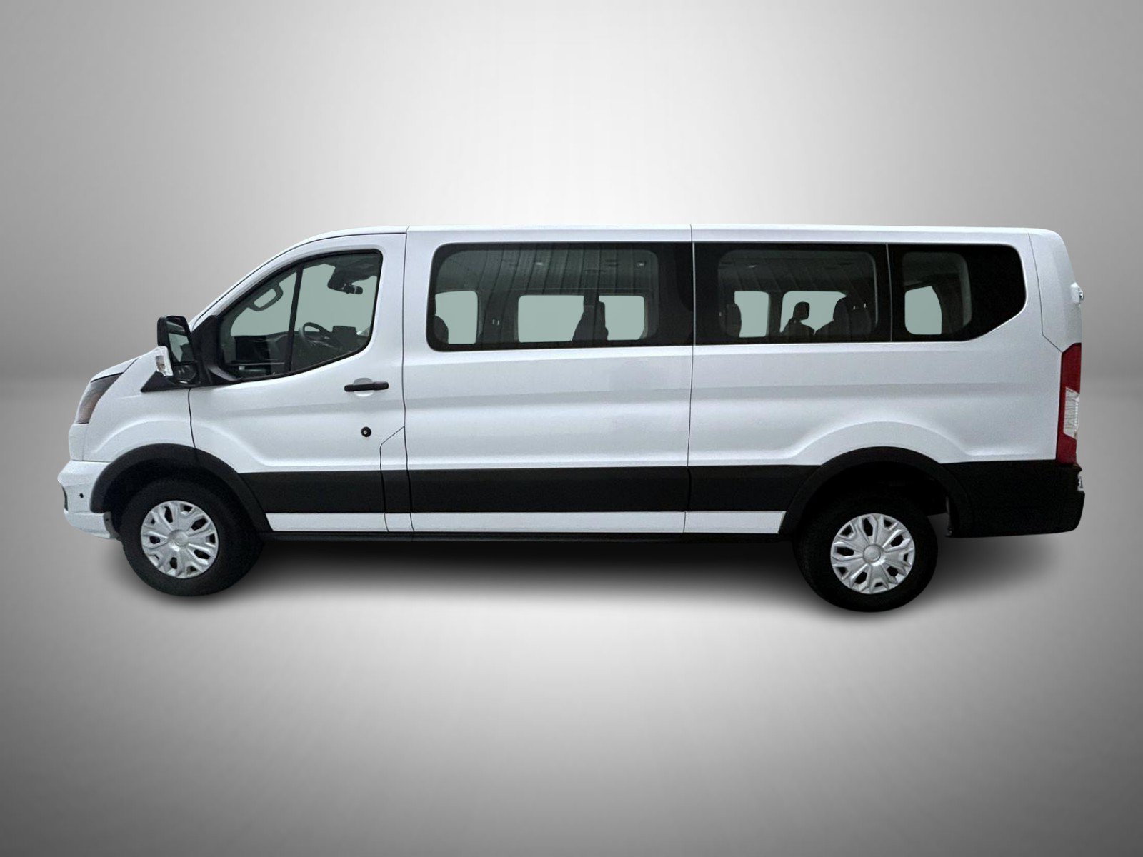 Used 2025 Ford Transit 350 XLT RWD image 8