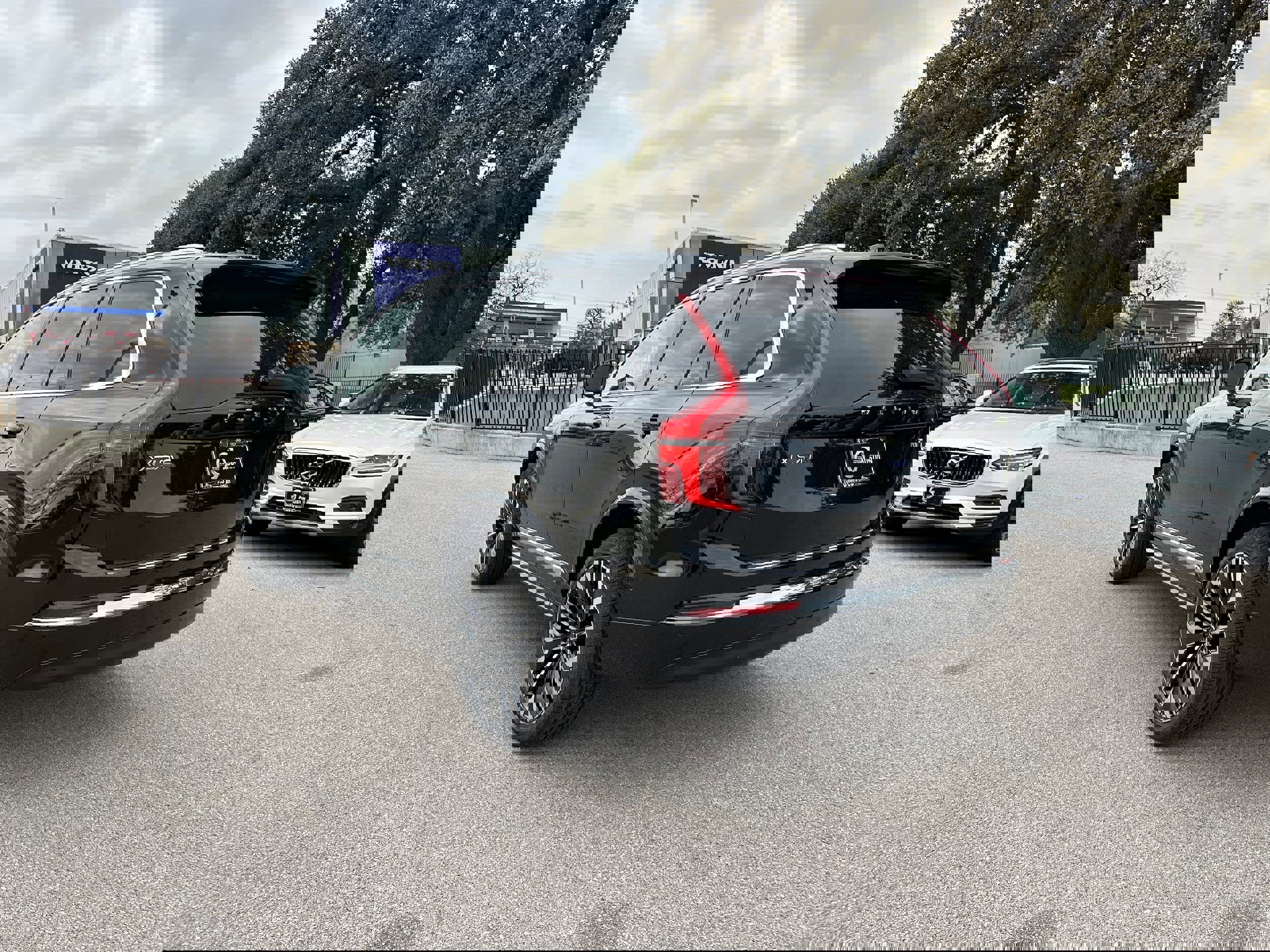 New 2025 Volvo XC90 T8 Plus w/ Protection Package Premier image 4