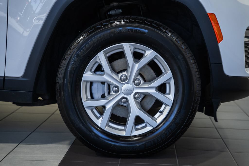 Certified 2023 Jeep Grand Cherokee Limited AWD/4WD image 18