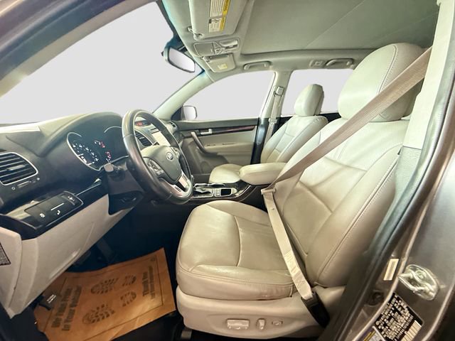 Used 2015 Kia Sorento SX image 22