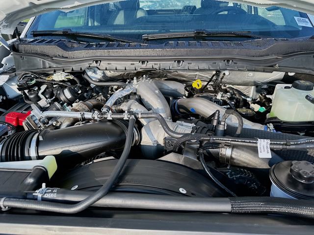 New 2025 Ford F550 4x4 Regular Cab Super Duty image 17