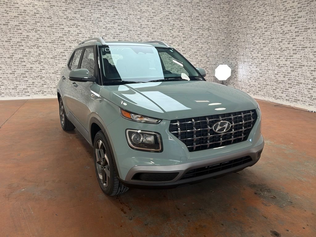 New 2026 Hyundai Venue SEL FWD image 1
