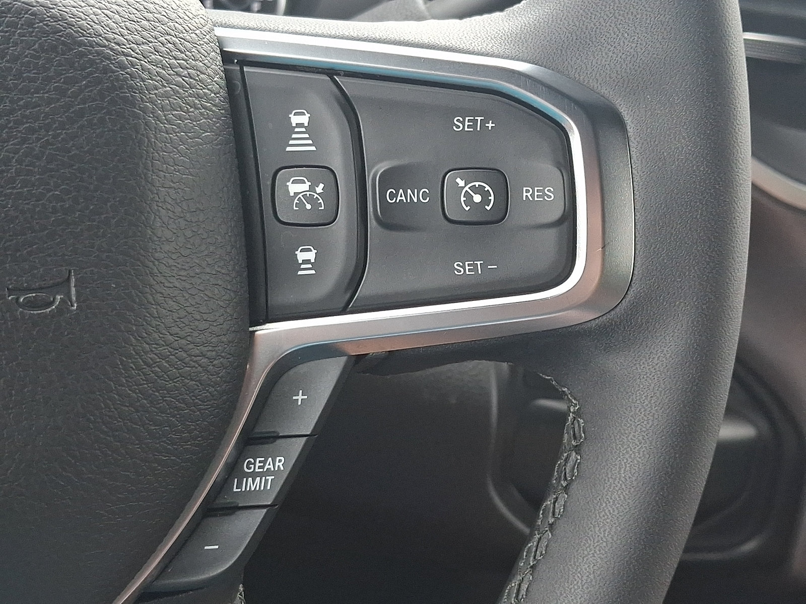 Certified 2025 RAM 2500 Big Horn AWD/4WD image 22