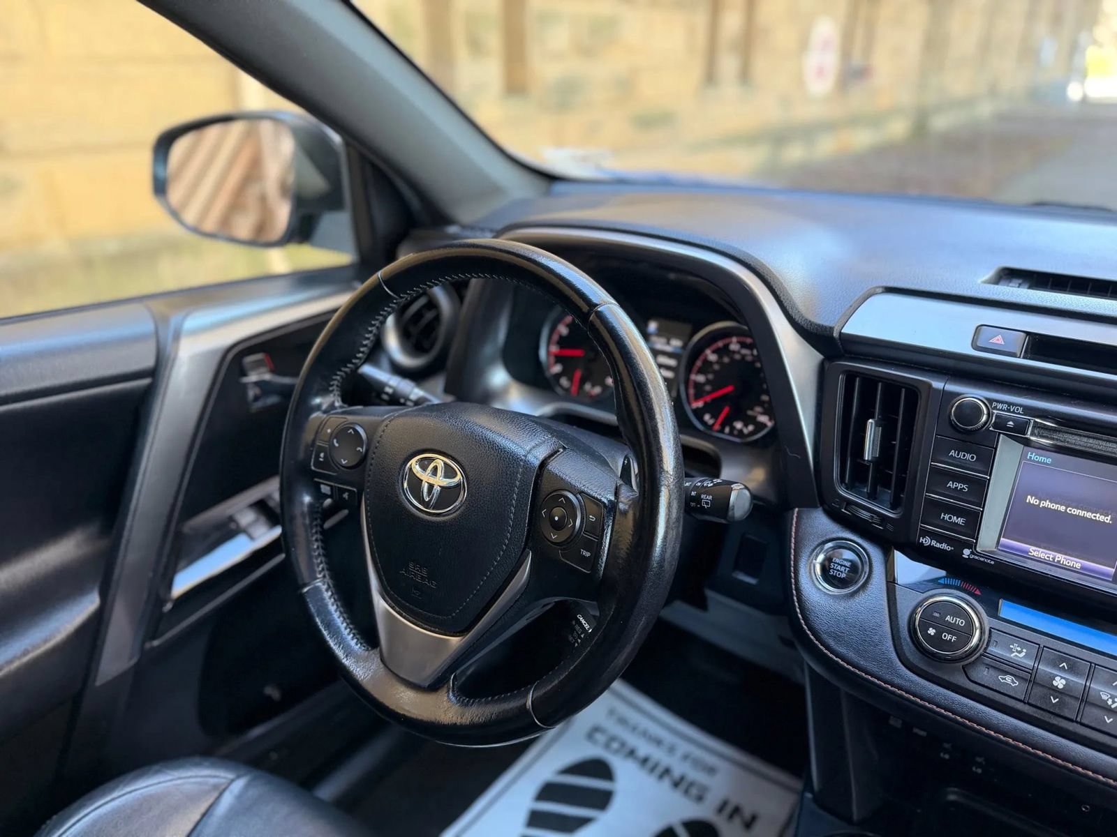 Used 2016 Toyota RAV4 SE FWD image 12