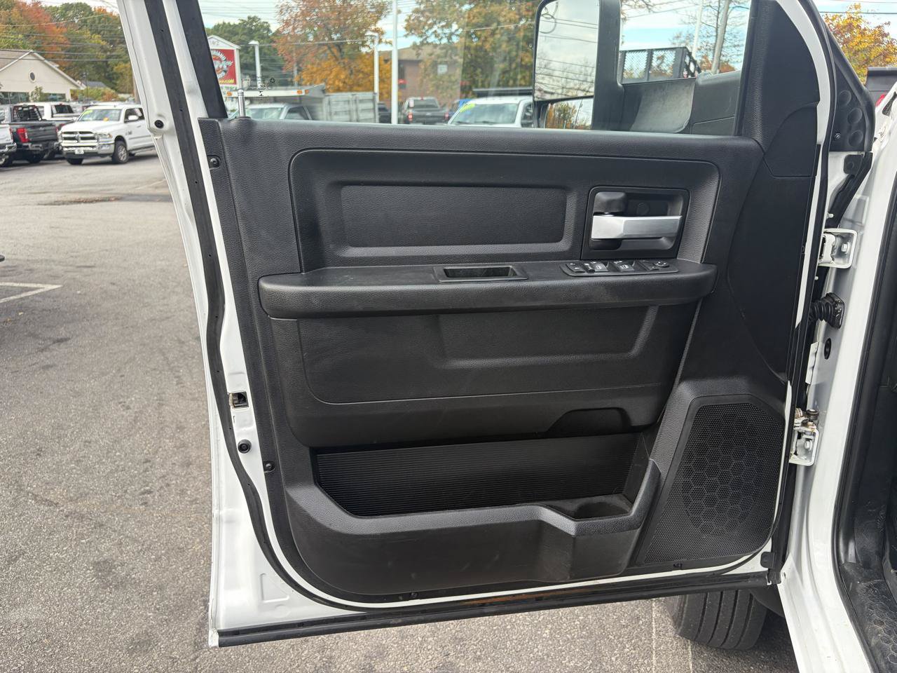 Used 2019 RAM 5500 Tradesman w/ Electrical Accessory Group AWD/4WD image 18