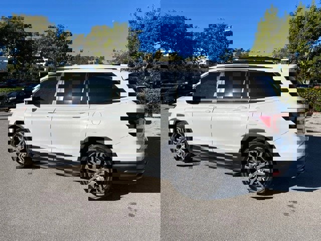 Used 2022 Honda Pilot Sport image 3