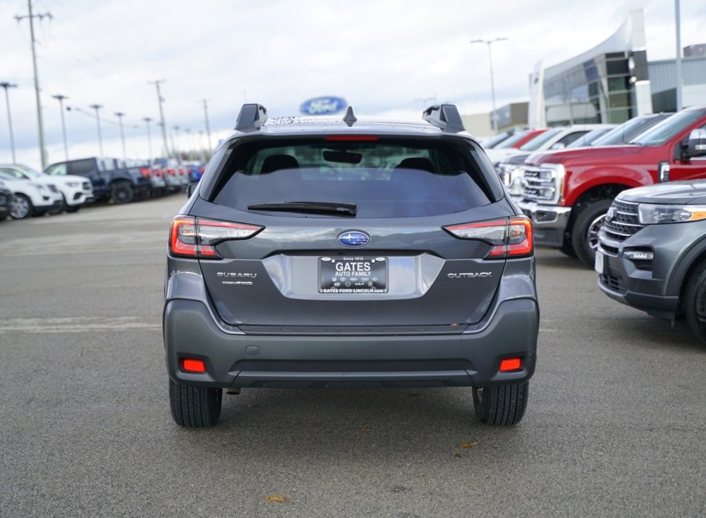 Used 2025 Subaru Outback Premium w/ Popular Package #1A image 6