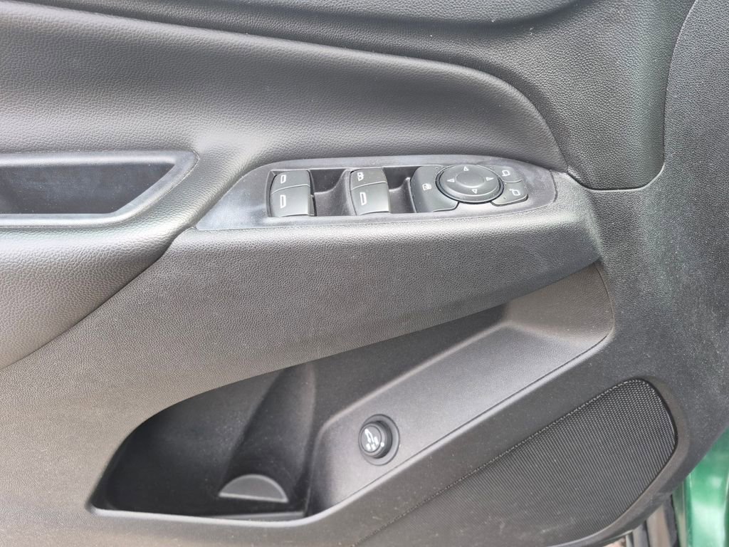 Certified 2018 Chevrolet Equinox LT image 10