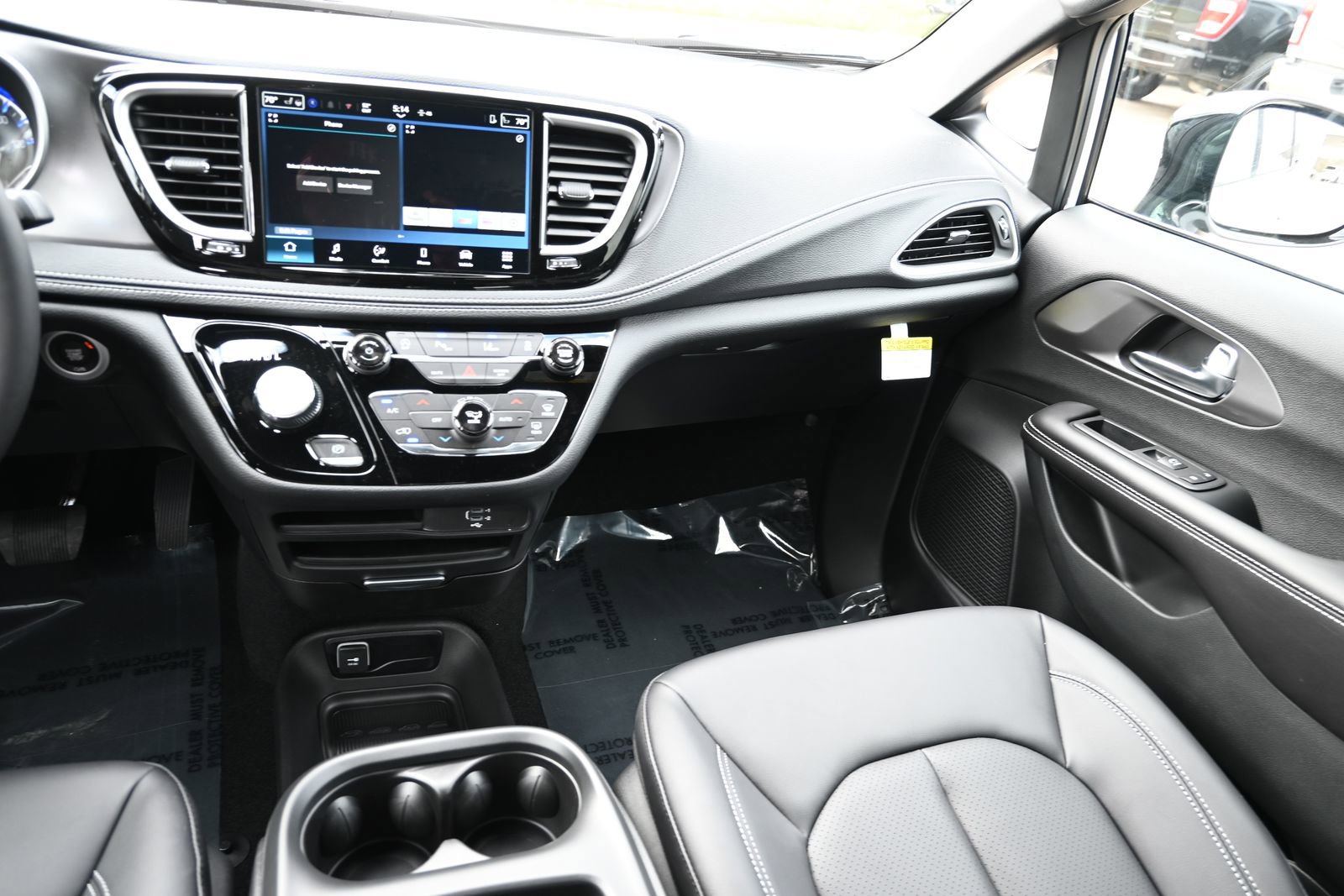 New 2026 Chrysler Pacifica Select image 18