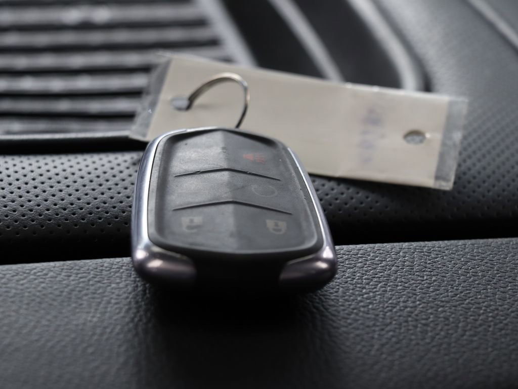 Used 2019 Cadillac Escalade Platinum image 17