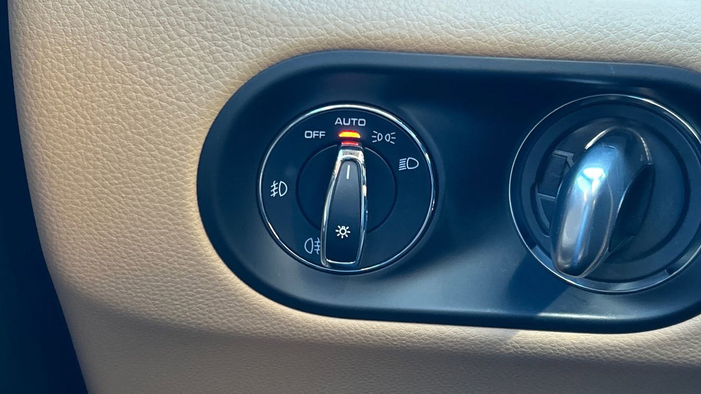 Used 2017 Porsche Macan S image 23