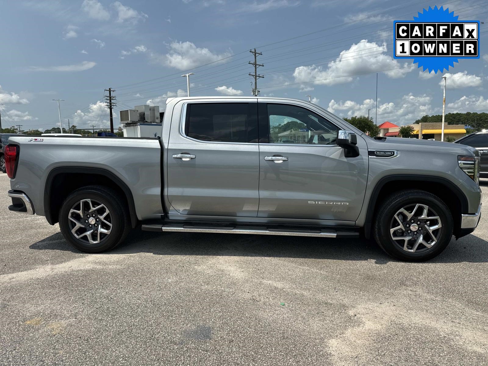 Used 2023 GMC Sierra 1500 SLT w/ SLT Premium Plus Package AWD/4WD image 2