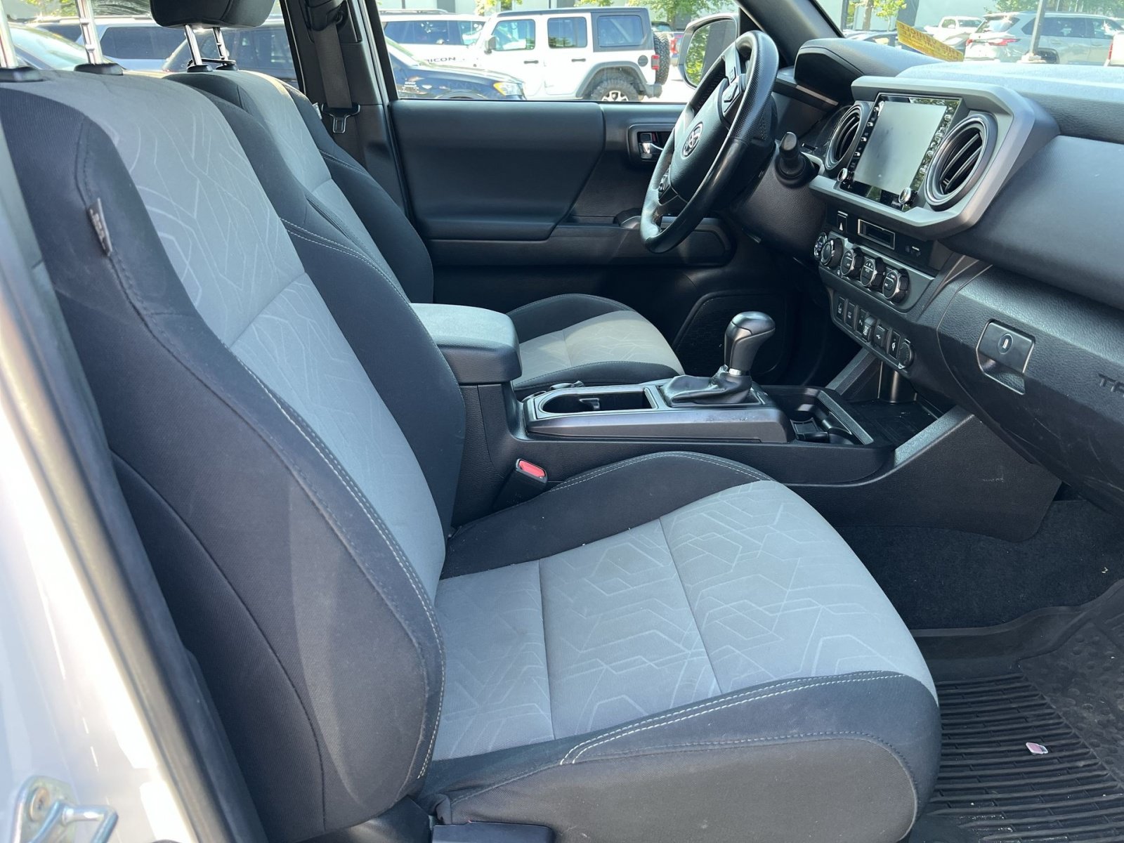 Used 2023 Toyota Tacoma TRD Off-Road w/ Technology Package AWD/4WD image 24