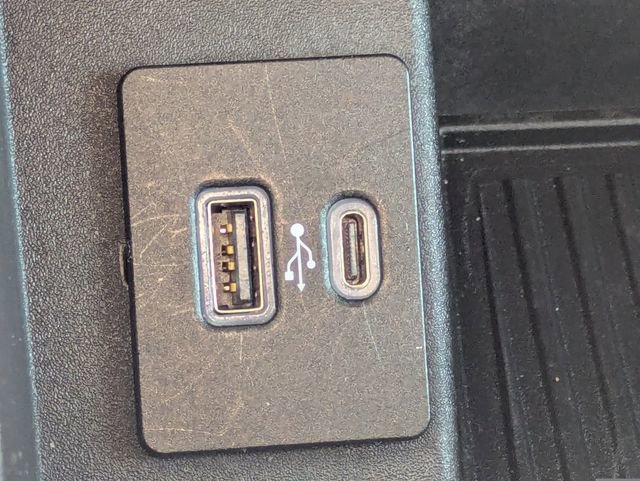 Used 2022 Ford F250 XLT w/ XLT Premium Package AWD/4WD image 32