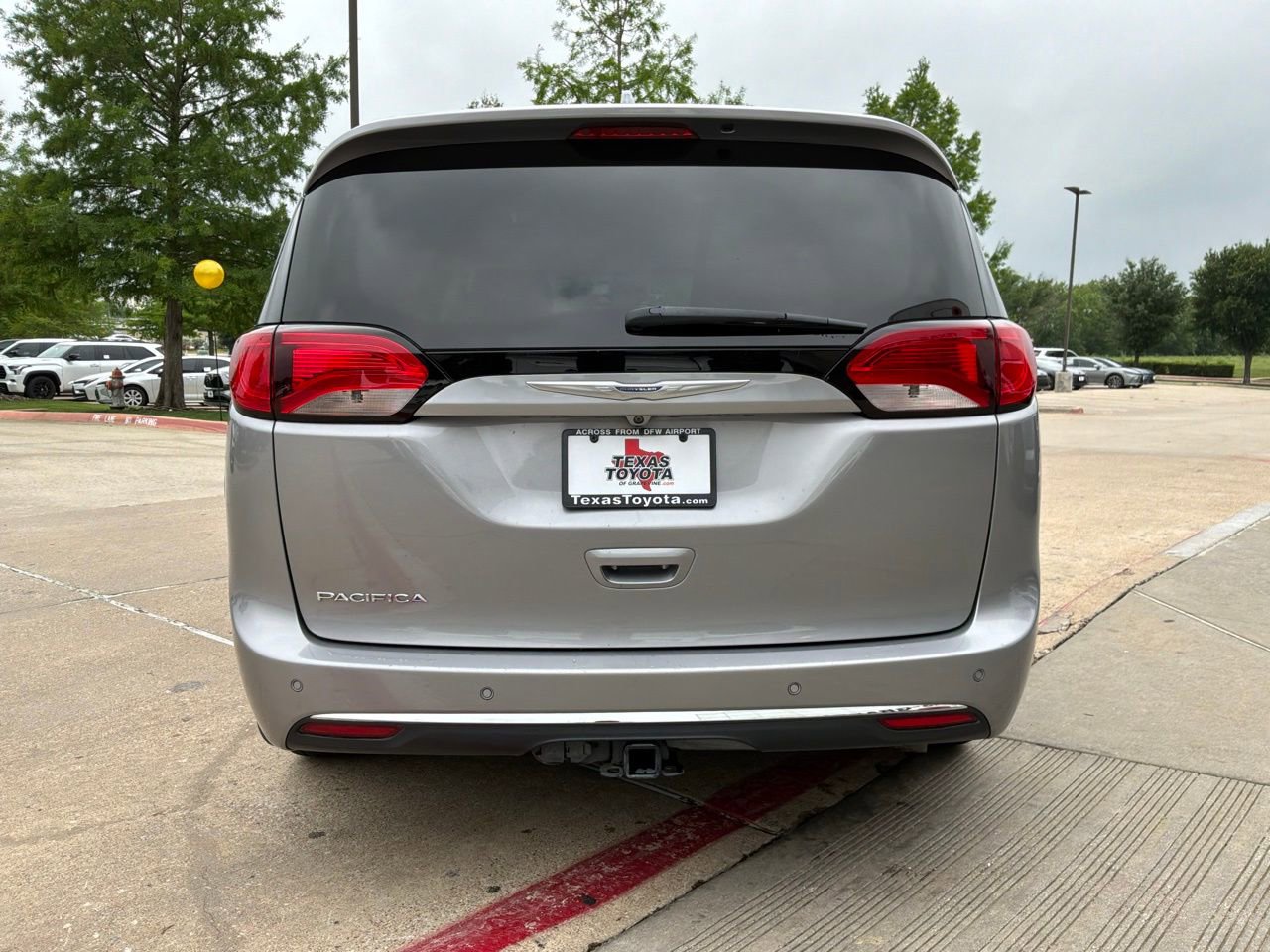 Used 2017 Chrysler Pacifica Touring-L Plus w/ Advanced Safetytec Group image 7