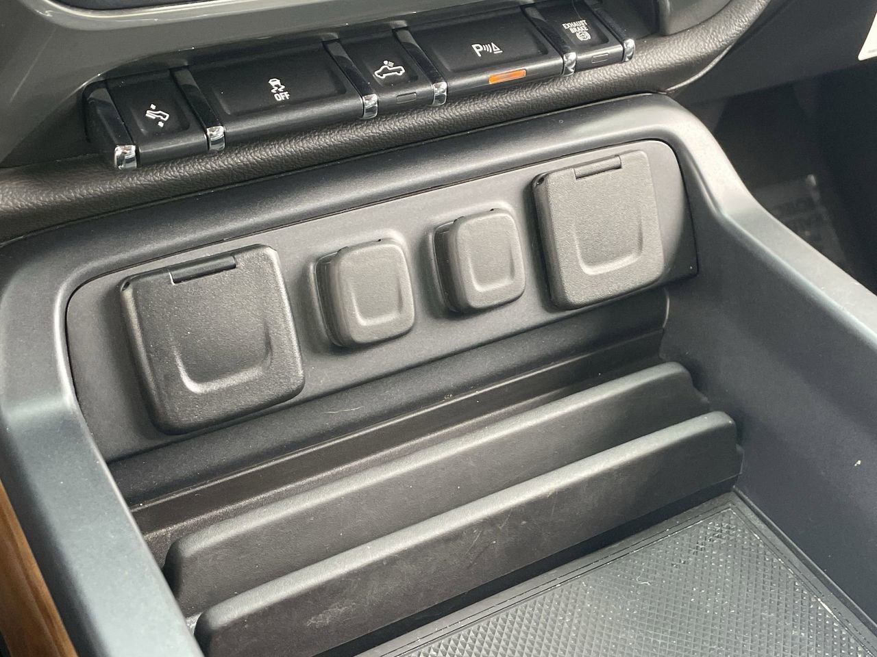 Used 2018 Chevrolet Silverado 2500 LTZ w/ Duramax Plus Package image 27