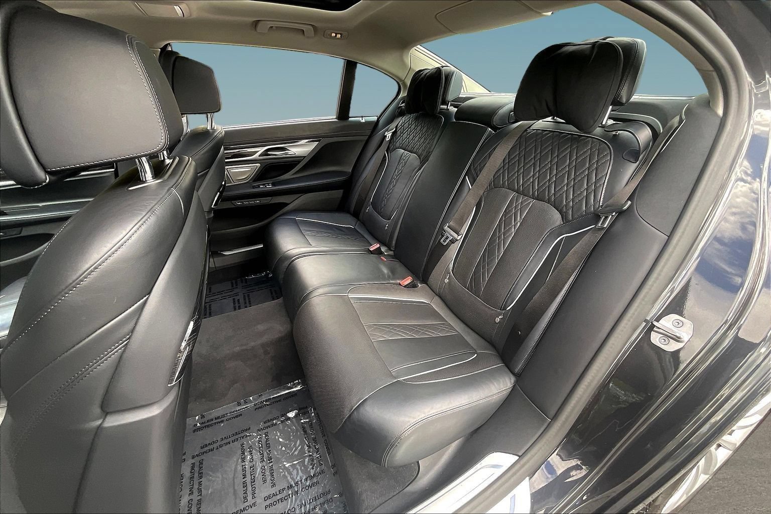Used 2021 BMW 740i xDrive w/ Luxury Rear Seating Package AWD/4WD image 21