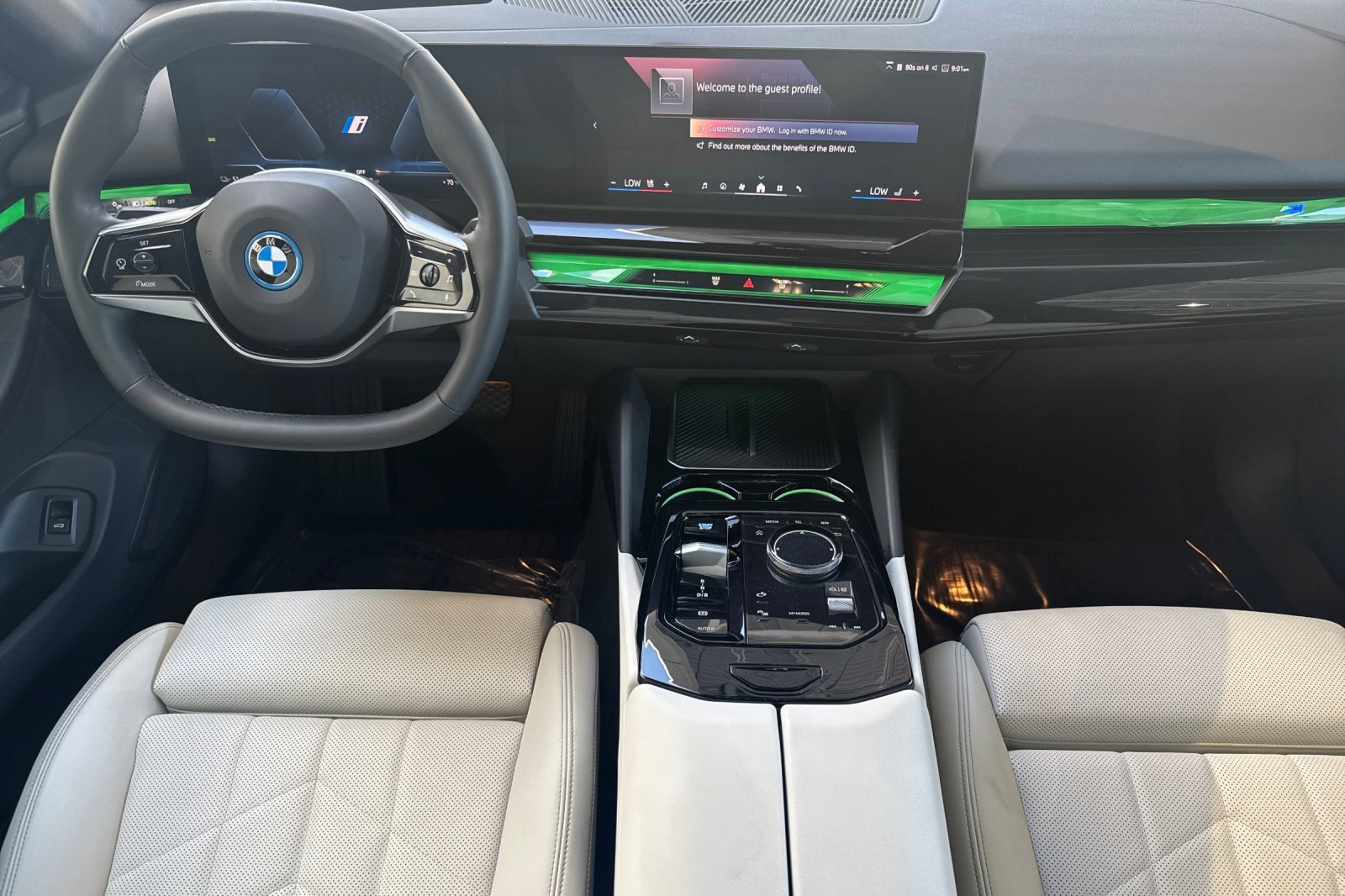Used 2024 BMW i5 eDrive40i w/ Premium Package RWD image 17