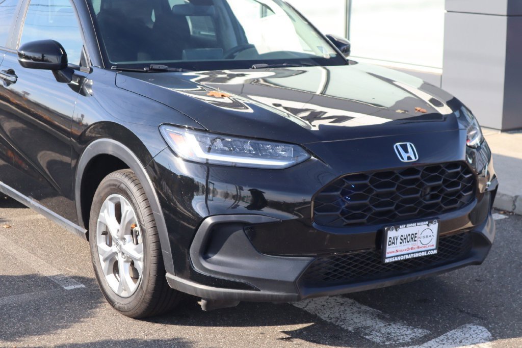 Used 2025 Honda HR-V LX image 4