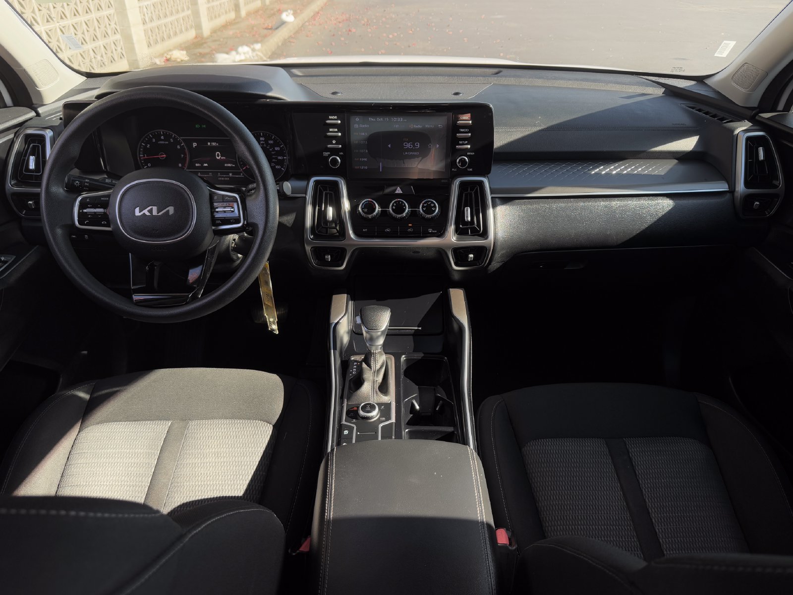 Used 2022 Kia Sorento LX AWD/4WD image 14