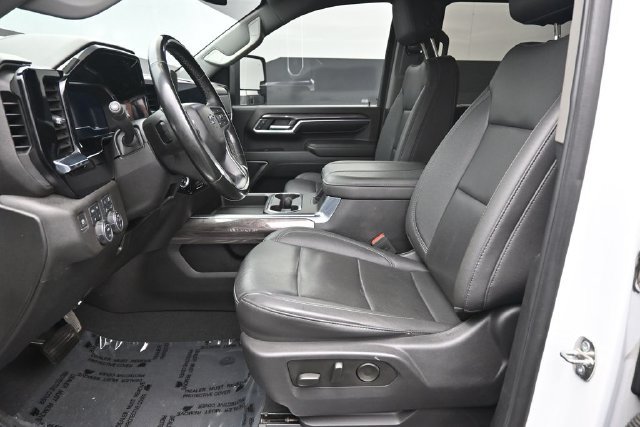 Used 2024 Chevrolet Silverado 2500 LTZ w/ LTZ Plus Package AWD/4WD image 13