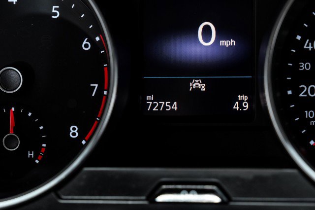 Used 2021 Volkswagen Tiguan SE R-Line image 19