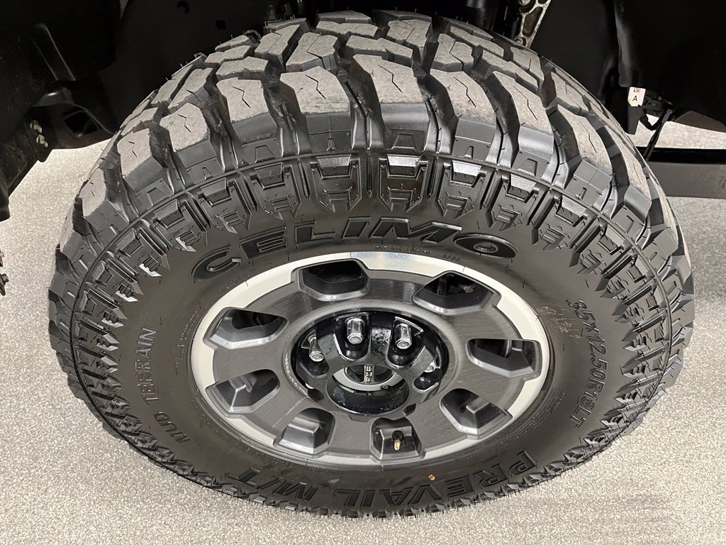 Used 2024 Ford F350 Platinum w/ Tremor Off-Road Package AWD/4WD image 12