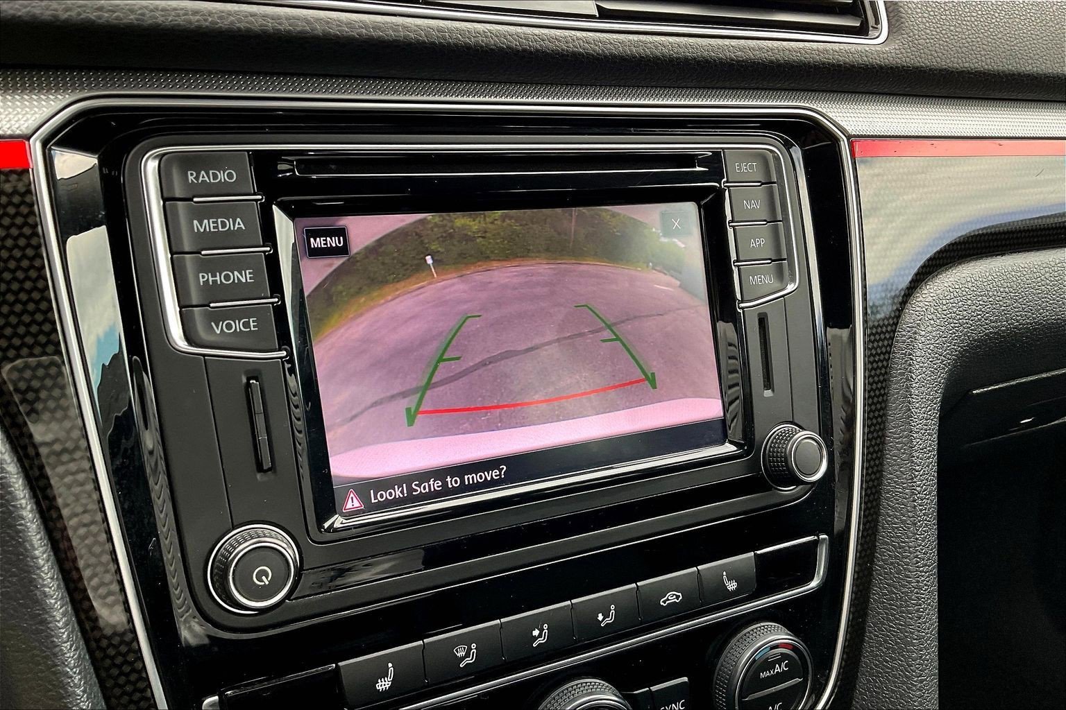 Used 2019 Volkswagen Passat 2.0T SE R-Line FWD image 15