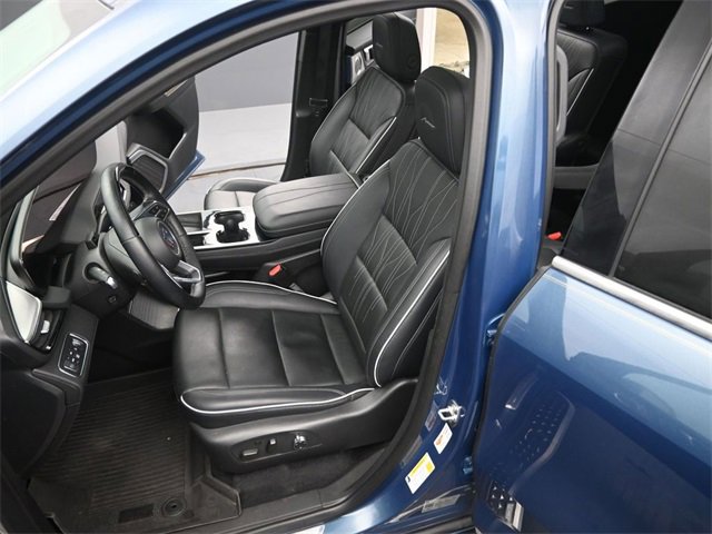 Certified 2025 Buick Enclave Avenir w/ Super Cruise Package image 11