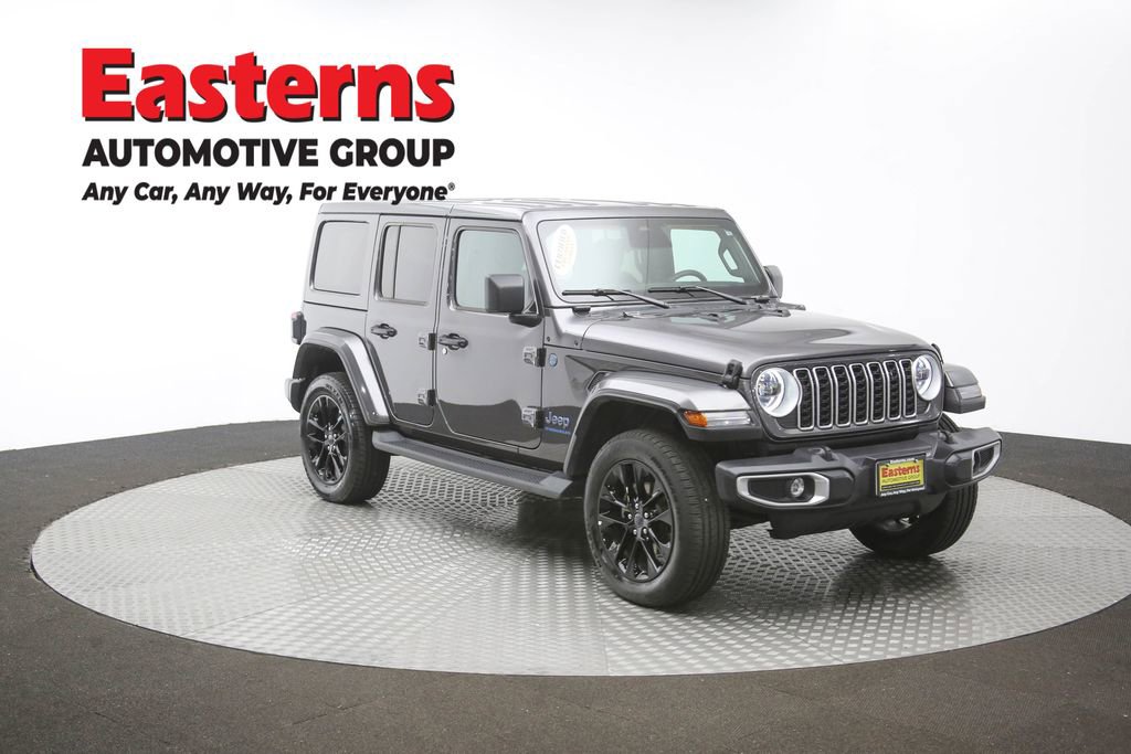 Used 2025 Jeep Wrangler Unlimited Sahara AWD/4WD image 45